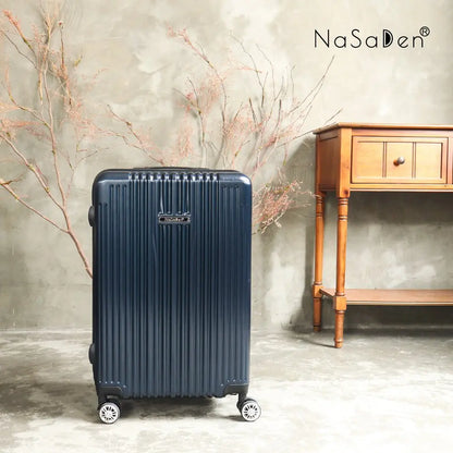 【微瑕疵福利品】二代版 毓 NaSaDen納莎登新無憂霧面髮絲紋拉鍊行李箱【紳士藍】26吋/29吋 - 采寓生活館NaSaDen